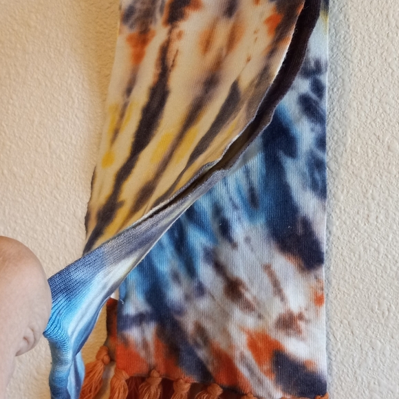 NWOT Space Jam A New Legacy SCARF. Cool Tie Dye with Fringe & Embroidered Logo - Picture 4 of 8